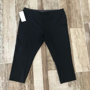 NWT Marika Performance High-Waist Capris Leggings